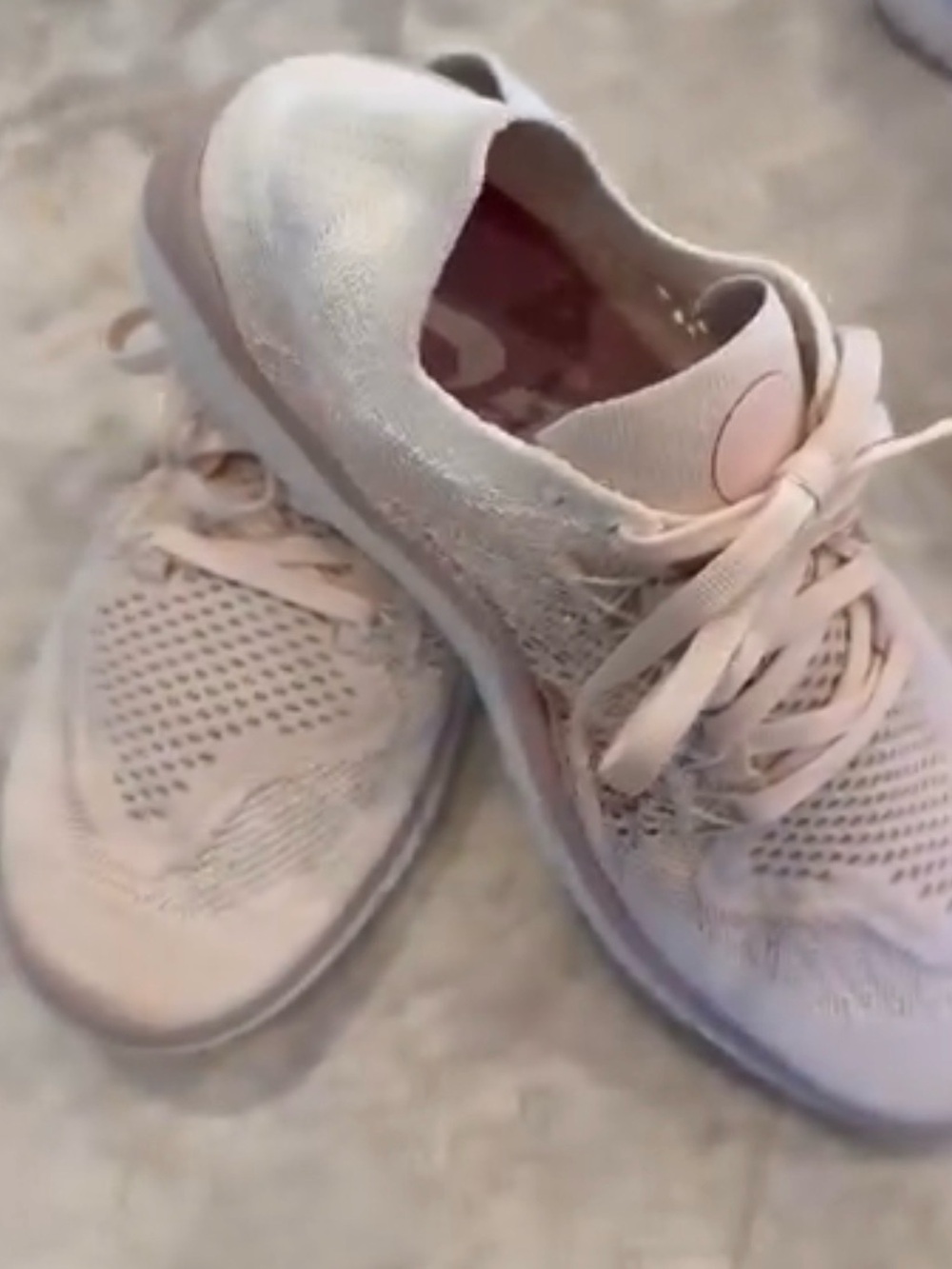 Nike Free RN Flyknit Women's Pale Pink Knit Lace-Up Running Sneakers